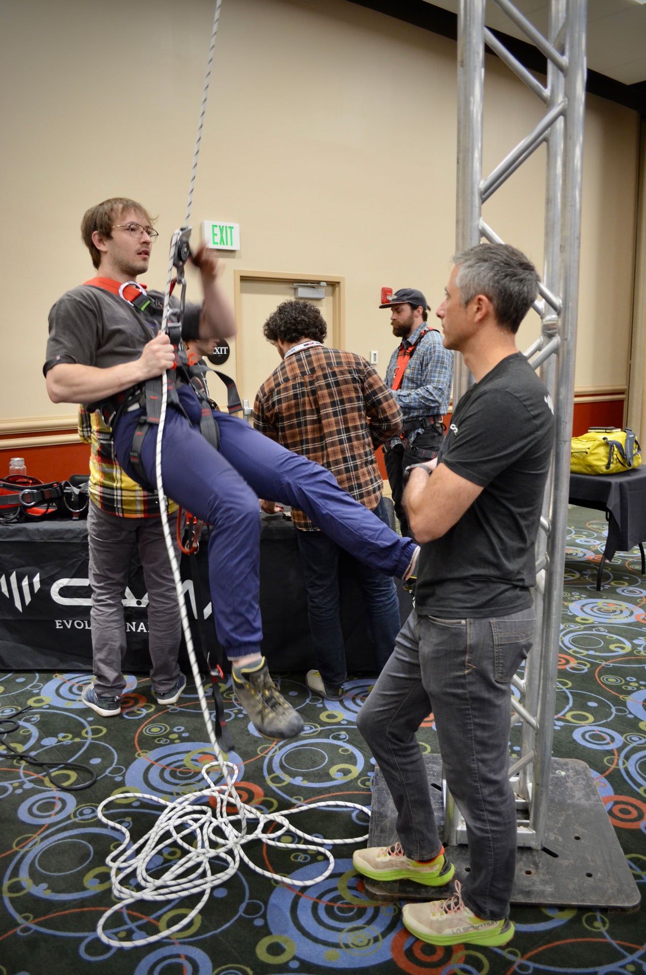 A setter tries out some gear at the WAH gear demo