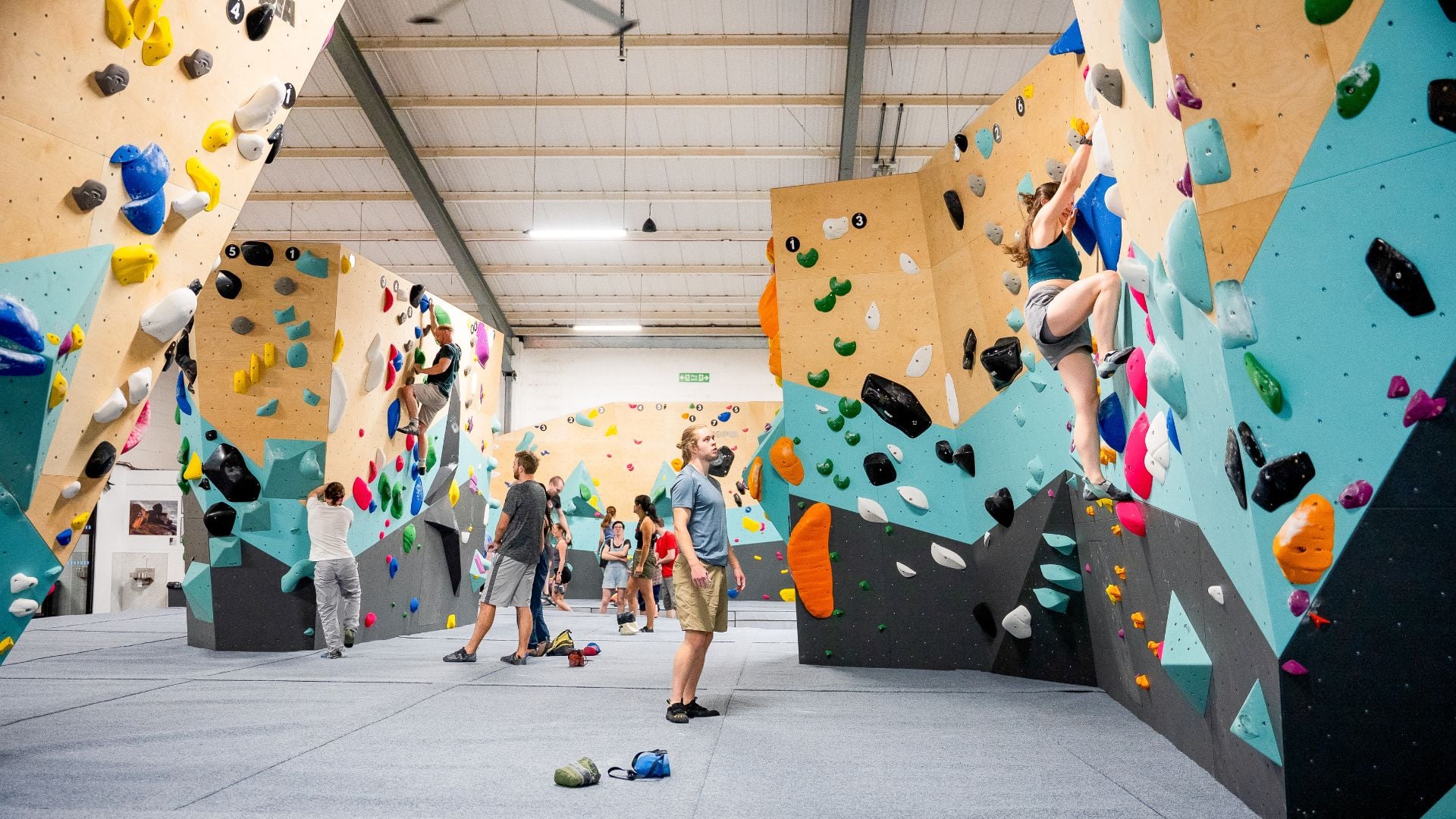 Climbers bouldering at Rainbow Rocket North