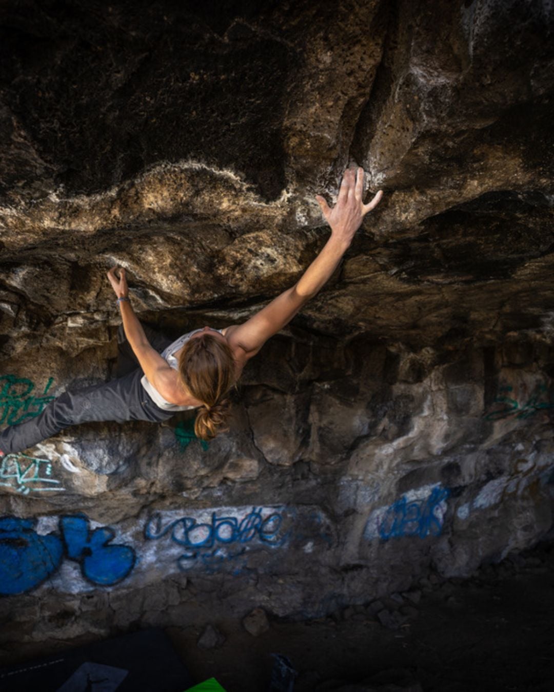 Cate bouldering outside