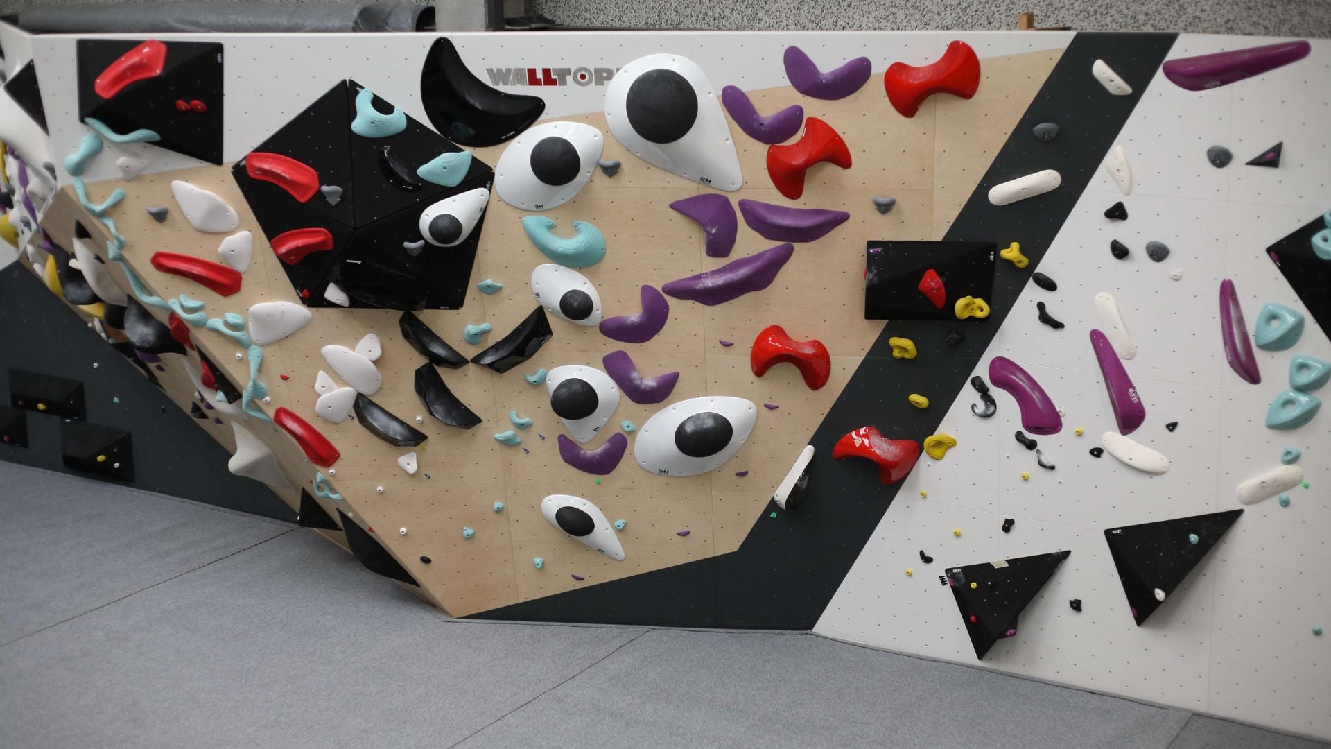 More bouldering walls at the new gym