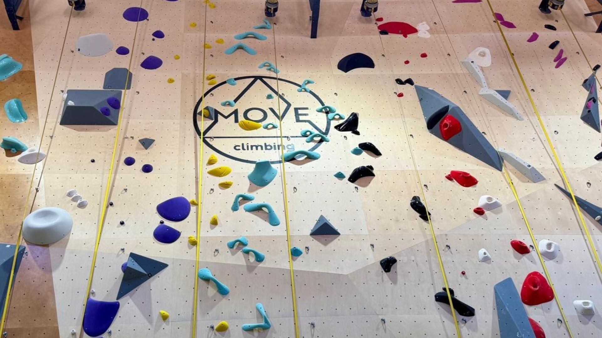 Roped walls inside the new MOVE Climbing Hytasa location