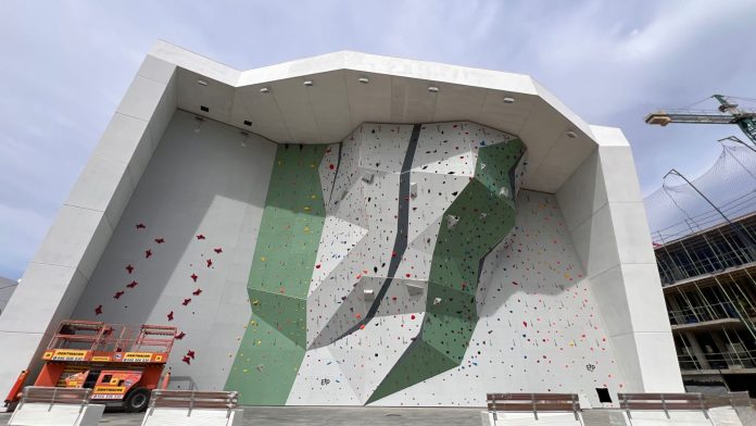 image of estepona climbing wall