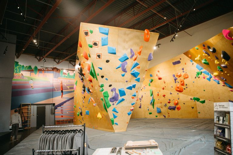 Indiana Bouldering Gym Opens With a Focus on Immigrants and Refugees