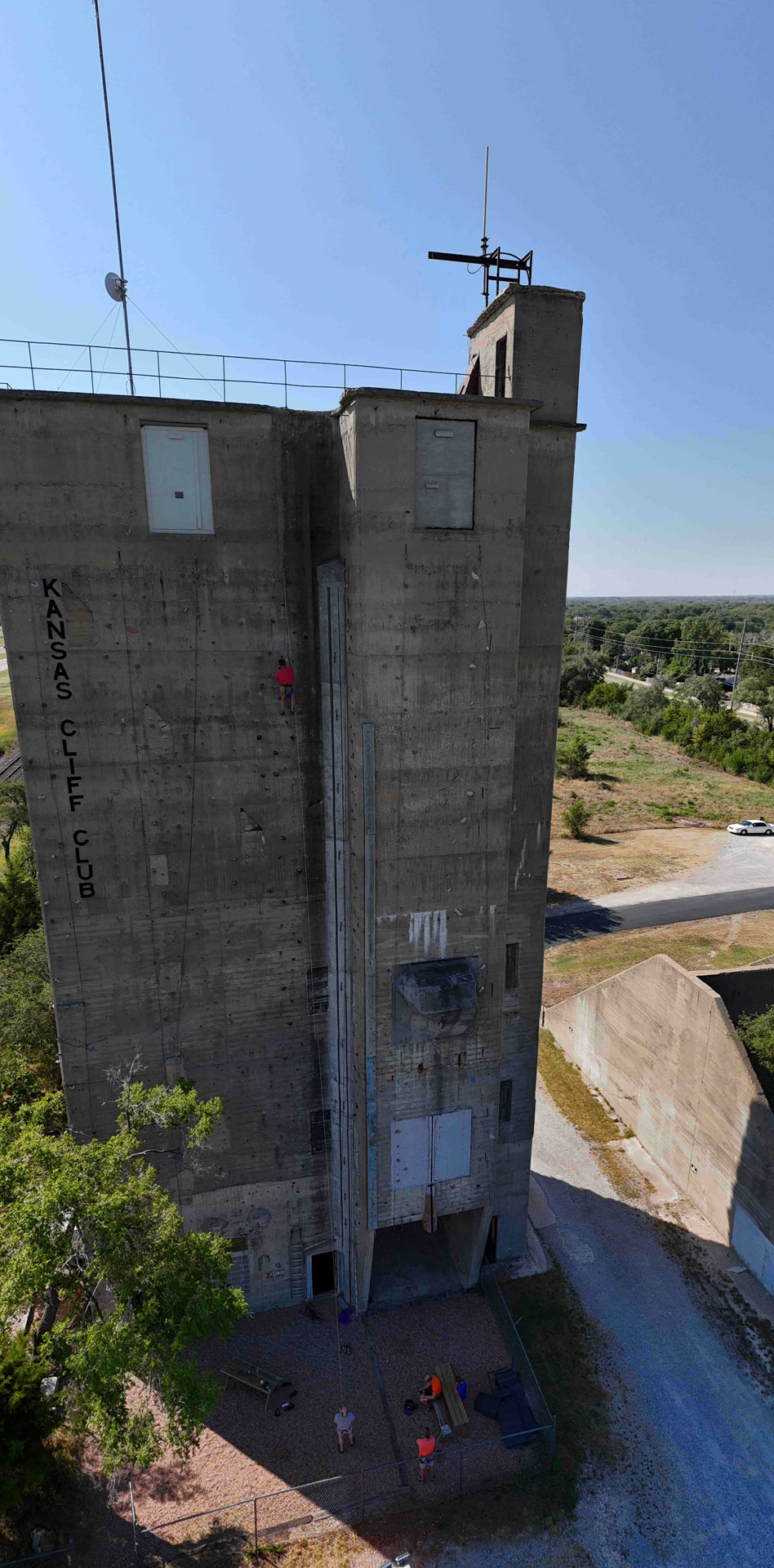 Kansas Cliff Club