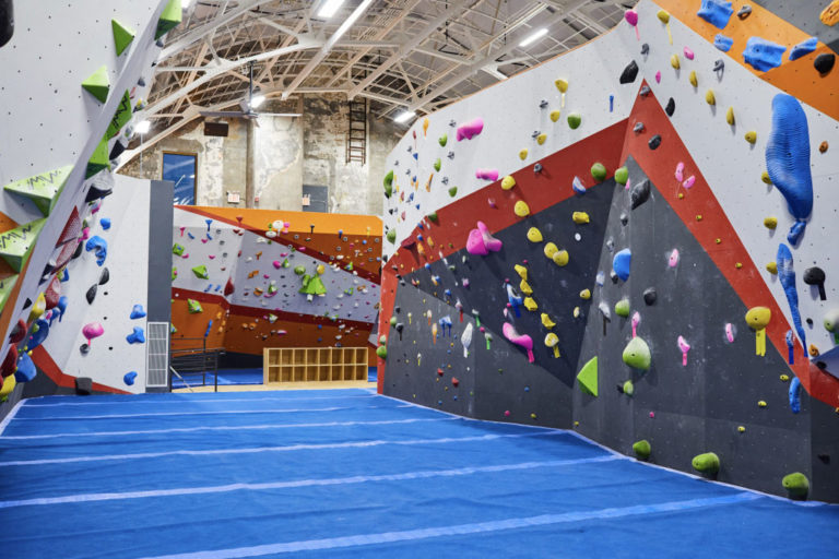 The Cliffs Adds Large Bouldering Gym in Harlem